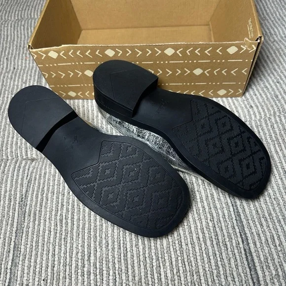 Zodiac Silver Metallic Loafers with Chunky Platform size 7 ❤️🔥 - Picture 4 of 5